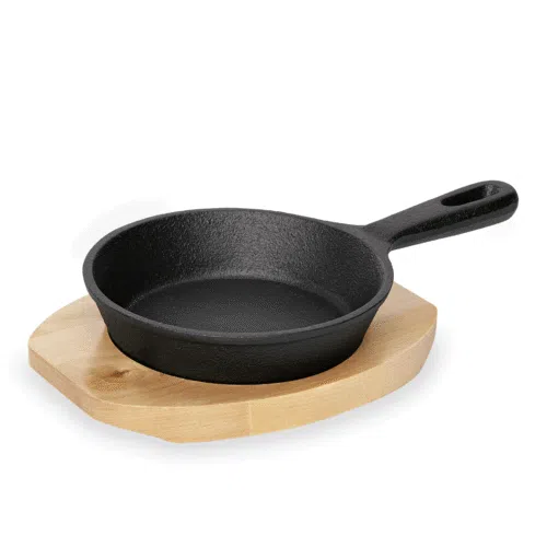 Mini Servierpfanne IRON DINING, mit Holzuntersetzer, Ø 13 cm, Höhe 3,5 cm, Gusseisen, Holz - 3537130 - 3537130