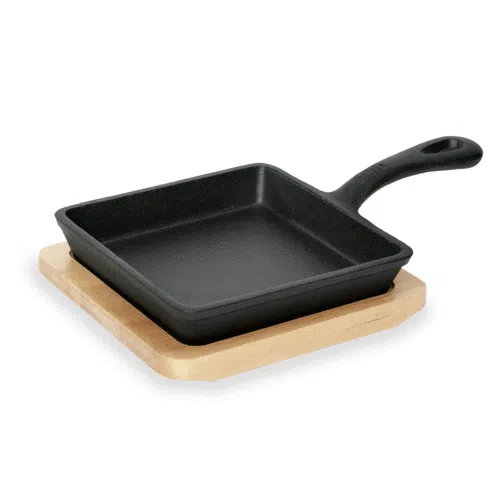 Mini Servierpfanne IRON DINING, mit Holzuntersetzer, 14,5 x 14,5 x 2,5 cm, Gusseisen Holz - 3538140 - 3538140